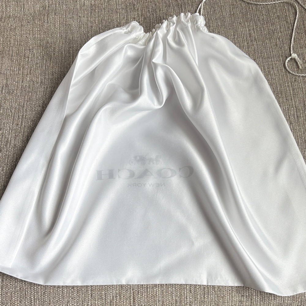 Coach White Drawstring Logo Dust Sack - Picture 5 of 7
